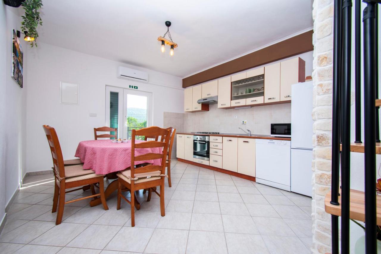Holiday home Kuca Za Odmor Niko Mirlovic Zagora